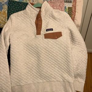 Patagonia button up sweatshirt